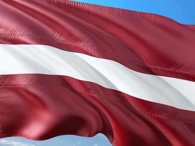 Latvian Flag Icon for Citizenship Guide